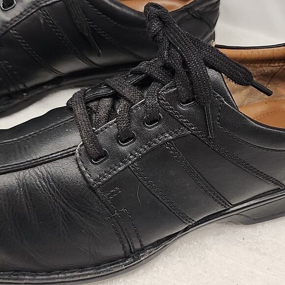 CLARKS TOUAREG VIBE BLACK LEATHER OXFORDS MENS 12 M GUC MADE IN INDIA - Picture 4 of 16